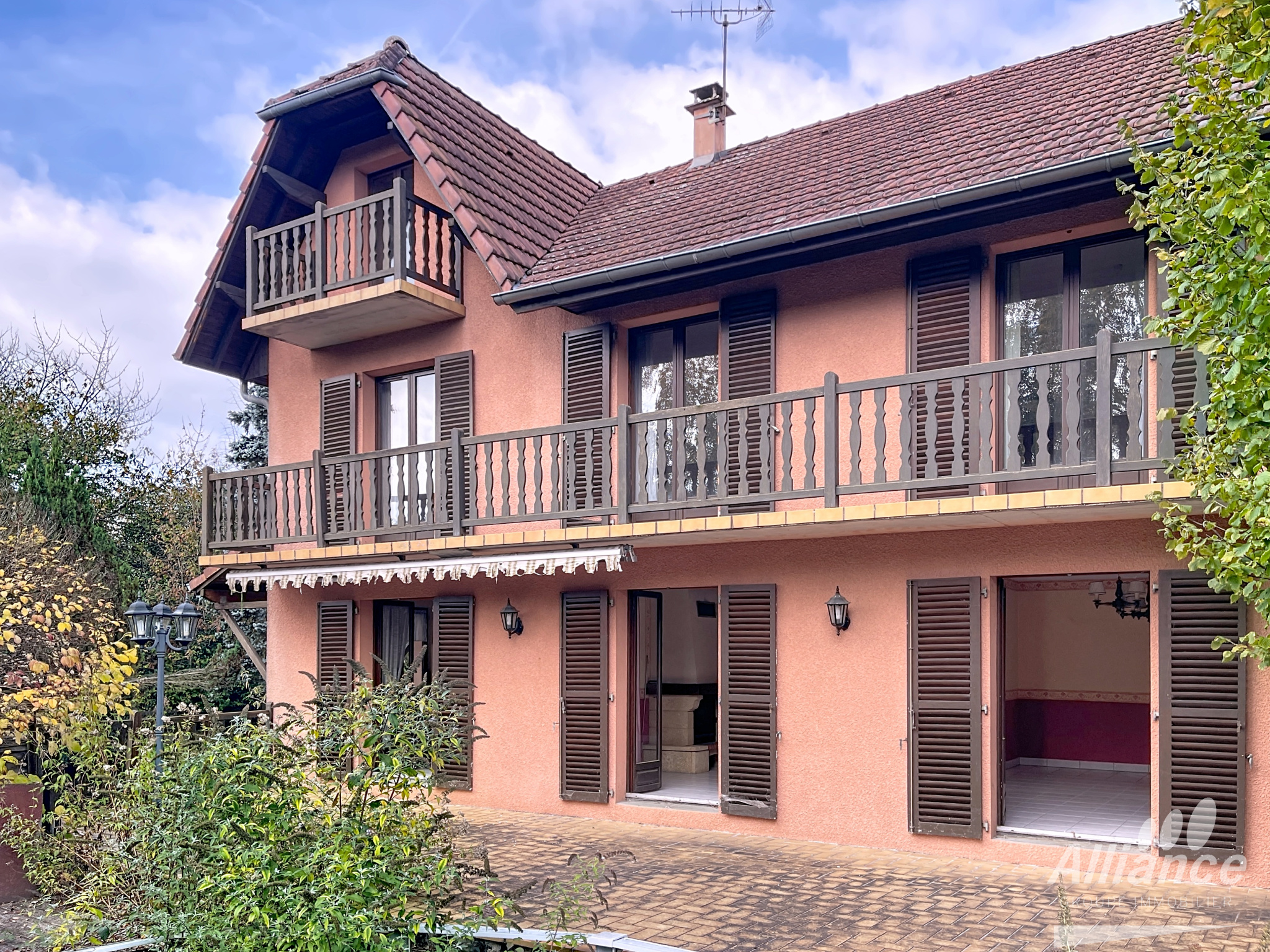 À vendre   Maison 240 m2 à Courcelles-lès-Montbéliard