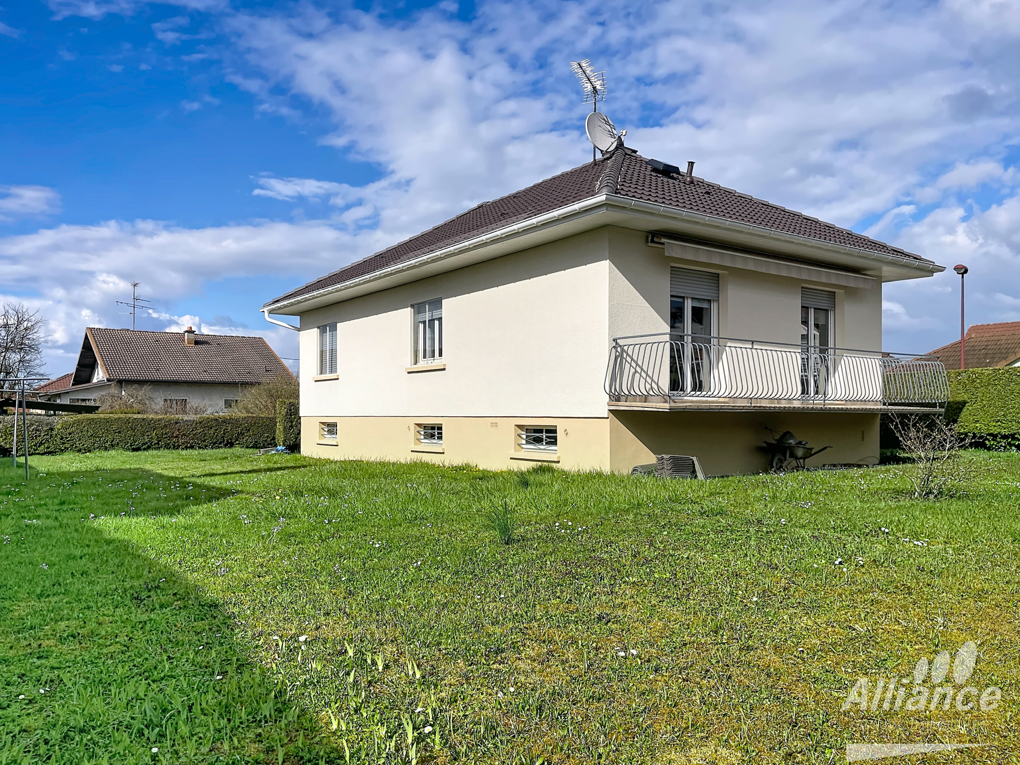 Plain-pied en impasse   excellent état