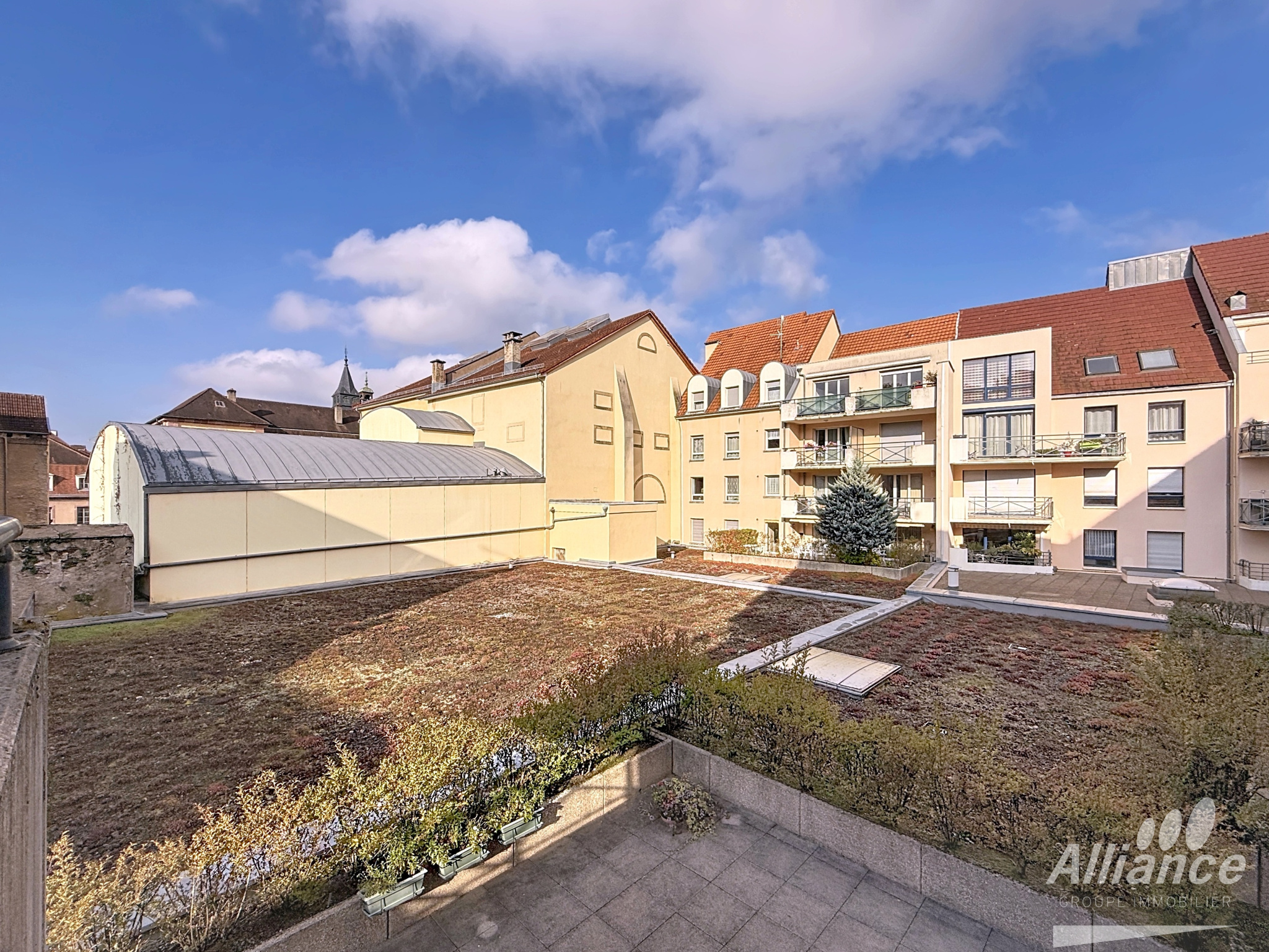 A VENDRE – APPARTEMENT T4  DE STANDING  AVEC TERRASSE ET ASC