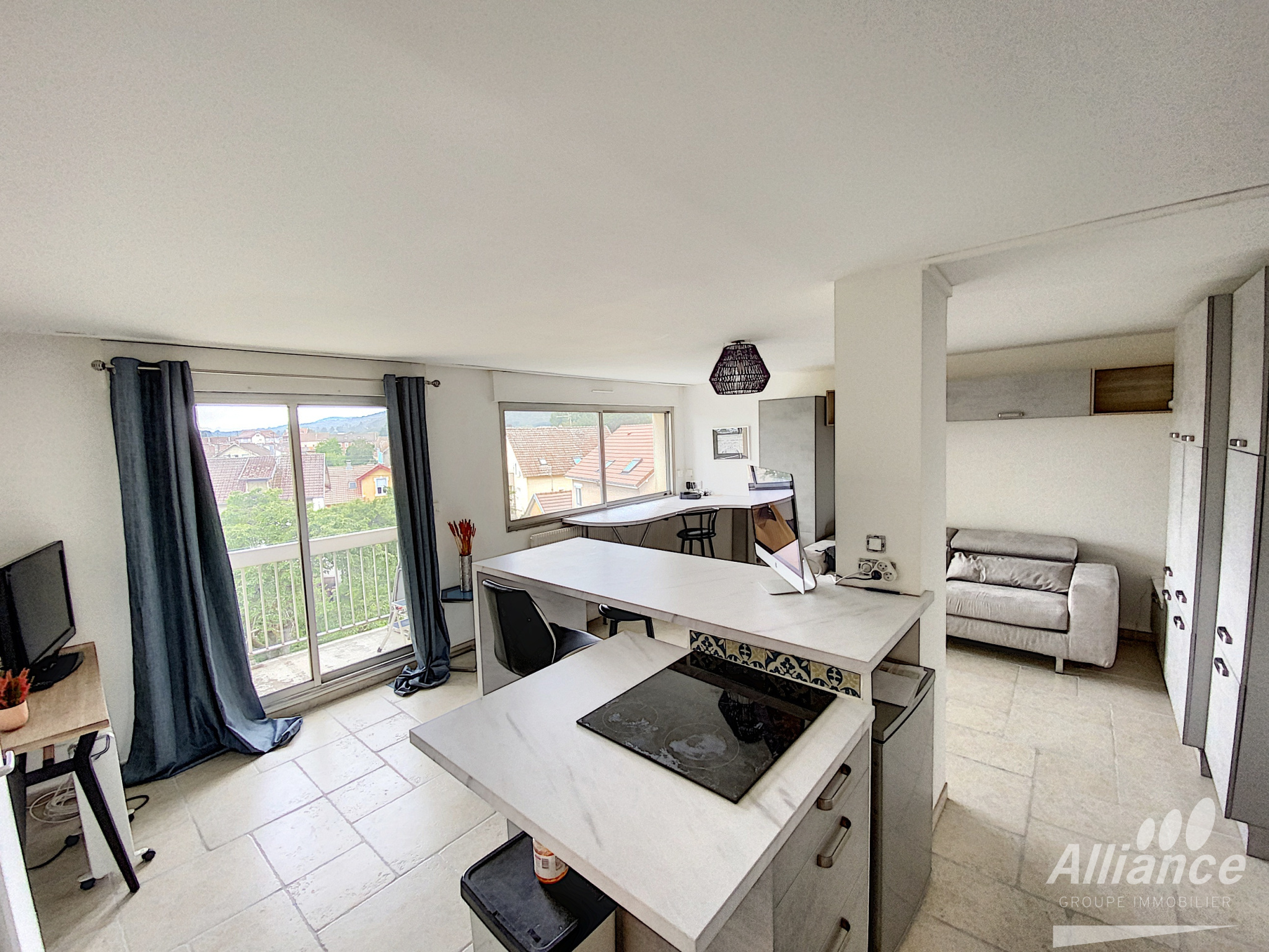 Appartement rénové vendu loué   Idéal investisseur (studio 3