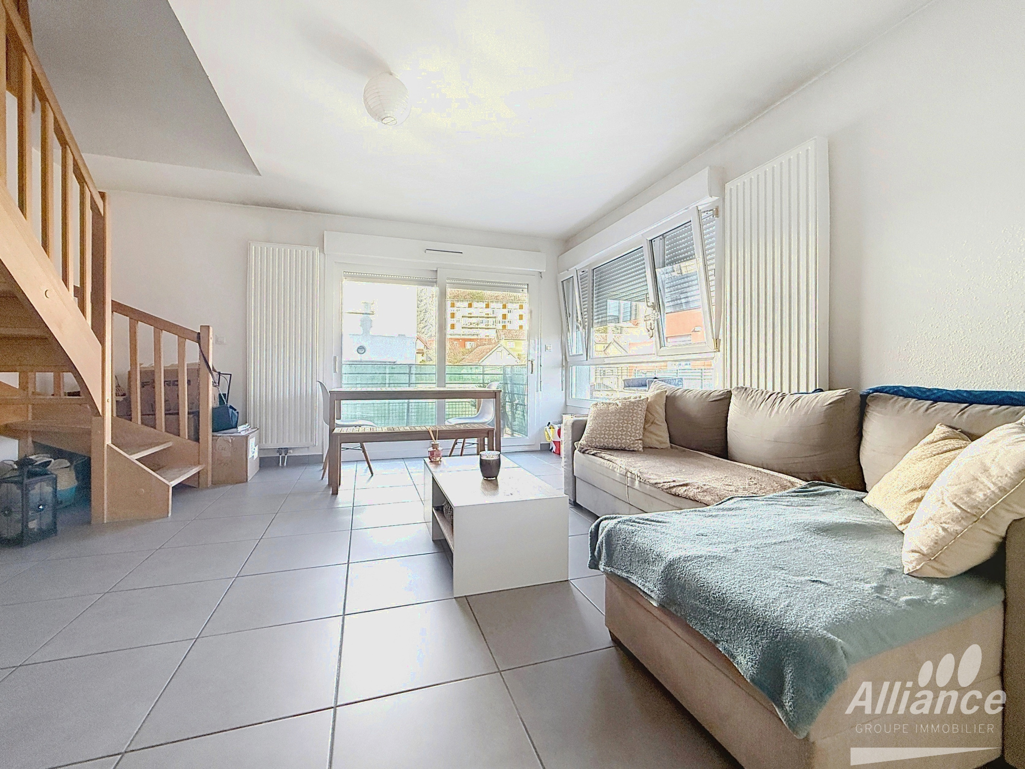 APPARTEMENT DUPLEX  DE STANDING.