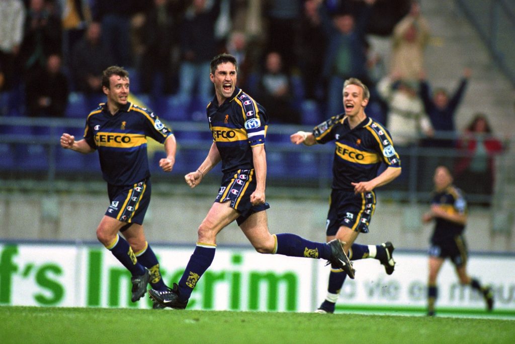 Le FC Sochaux-Montbéliard décroche le titre de champion de D2 lors de la dernière journée de la saison 2000-2001. La suite sera radieuse pour Stéphane Crucet, Maxence Flachez et Benoît Pedretti.