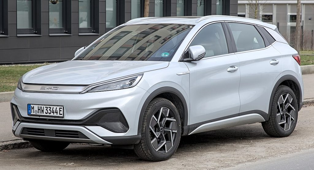 Le modèle Atto 3 est fabriqué par le constructeur automobile chinois BYD.