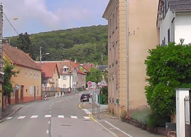 La rue Jean-Moulin, à Rougemont-le-Château.