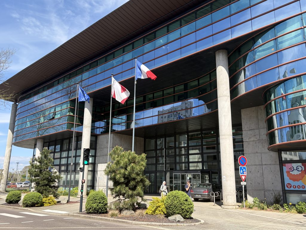 Le devanture du siège de Pays de Montbéliard Agglomération, à Montbéliard.