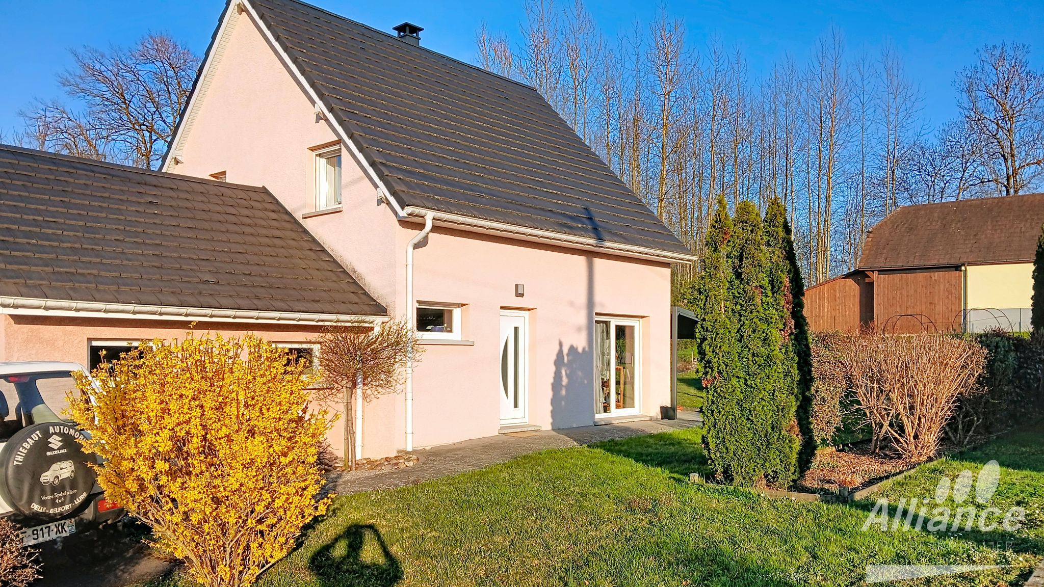 MAISON MODERNE  LUMINEUSE