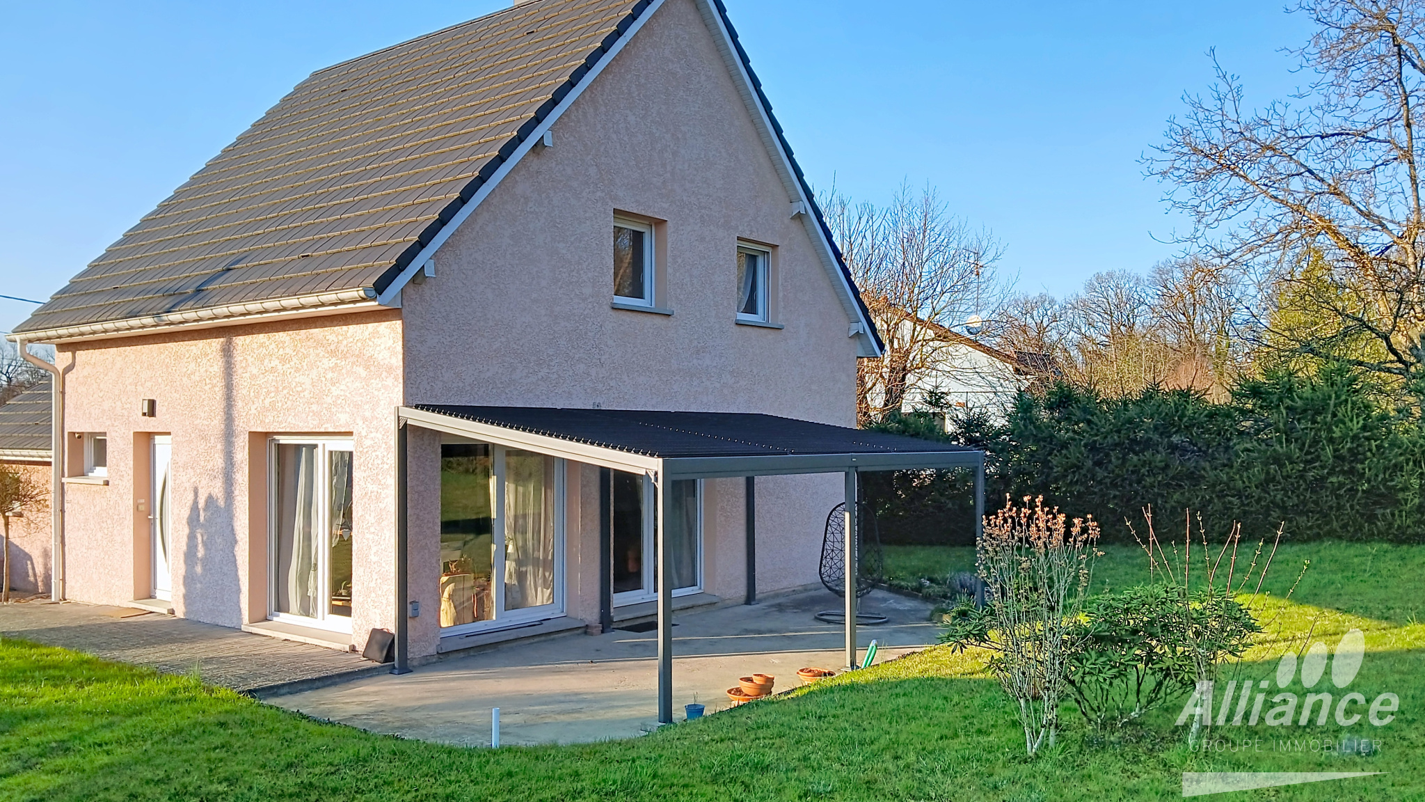 MAISON MODERNE  LUMINEUSE