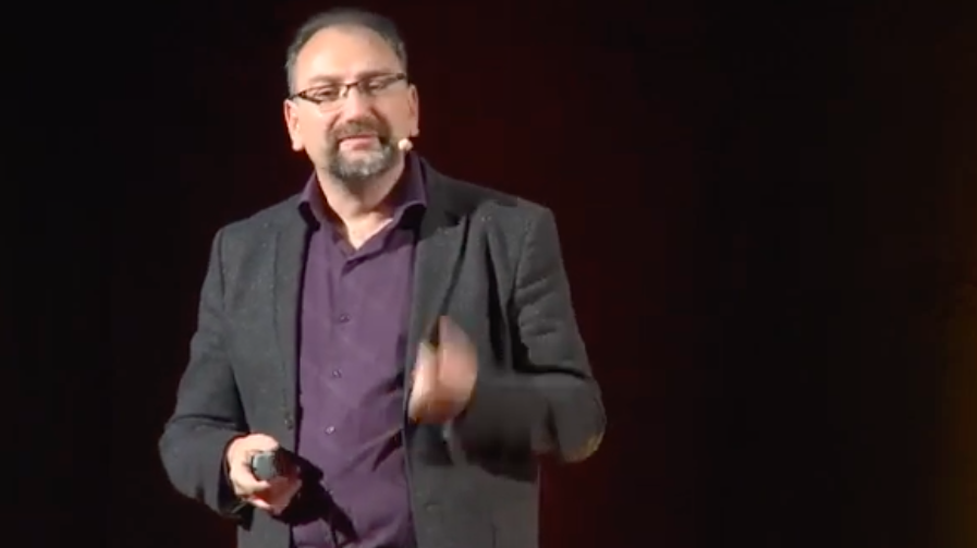 Florent Montaclair, lors de son passage au TEDxBelfort, en 2017.
