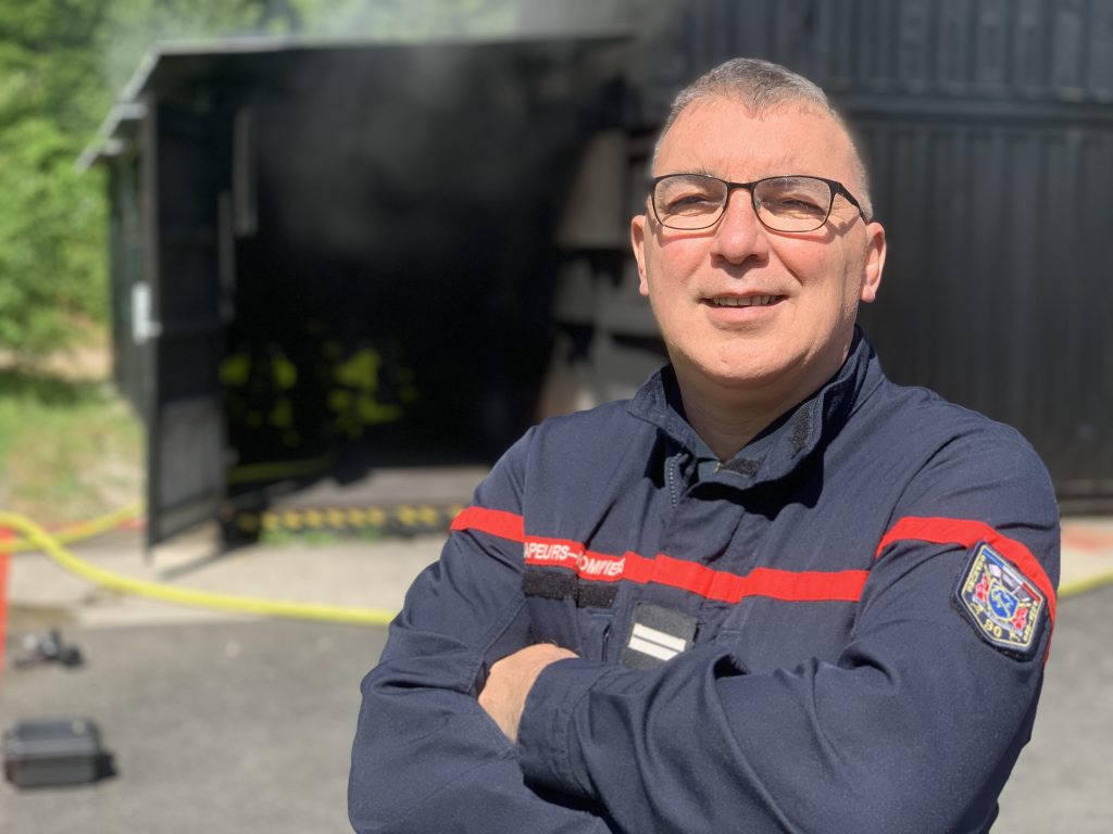 Le lieutenant Noël Szymanski, pompier professionnel au service départemental d'incendie et de secours du Territoire de Belfort.