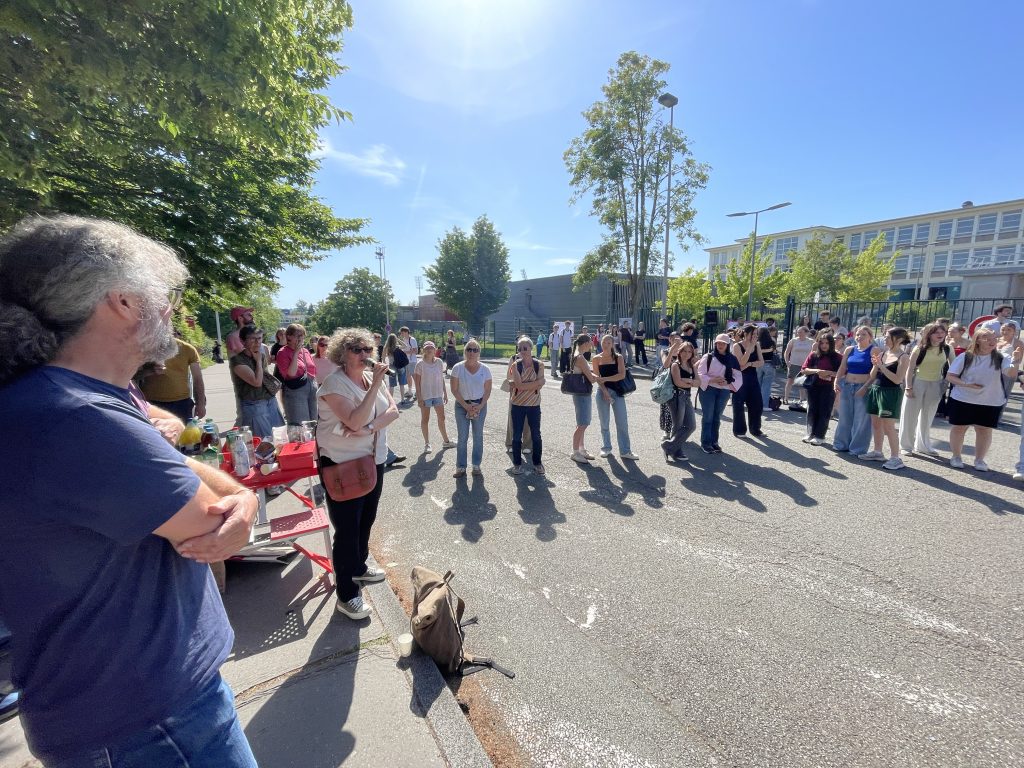 Une prise de parole de professeur ce jeudi matin, 28 mai, sur "l'espace Kégresse" du lycée Germaine-Tillon à Montbéliard.