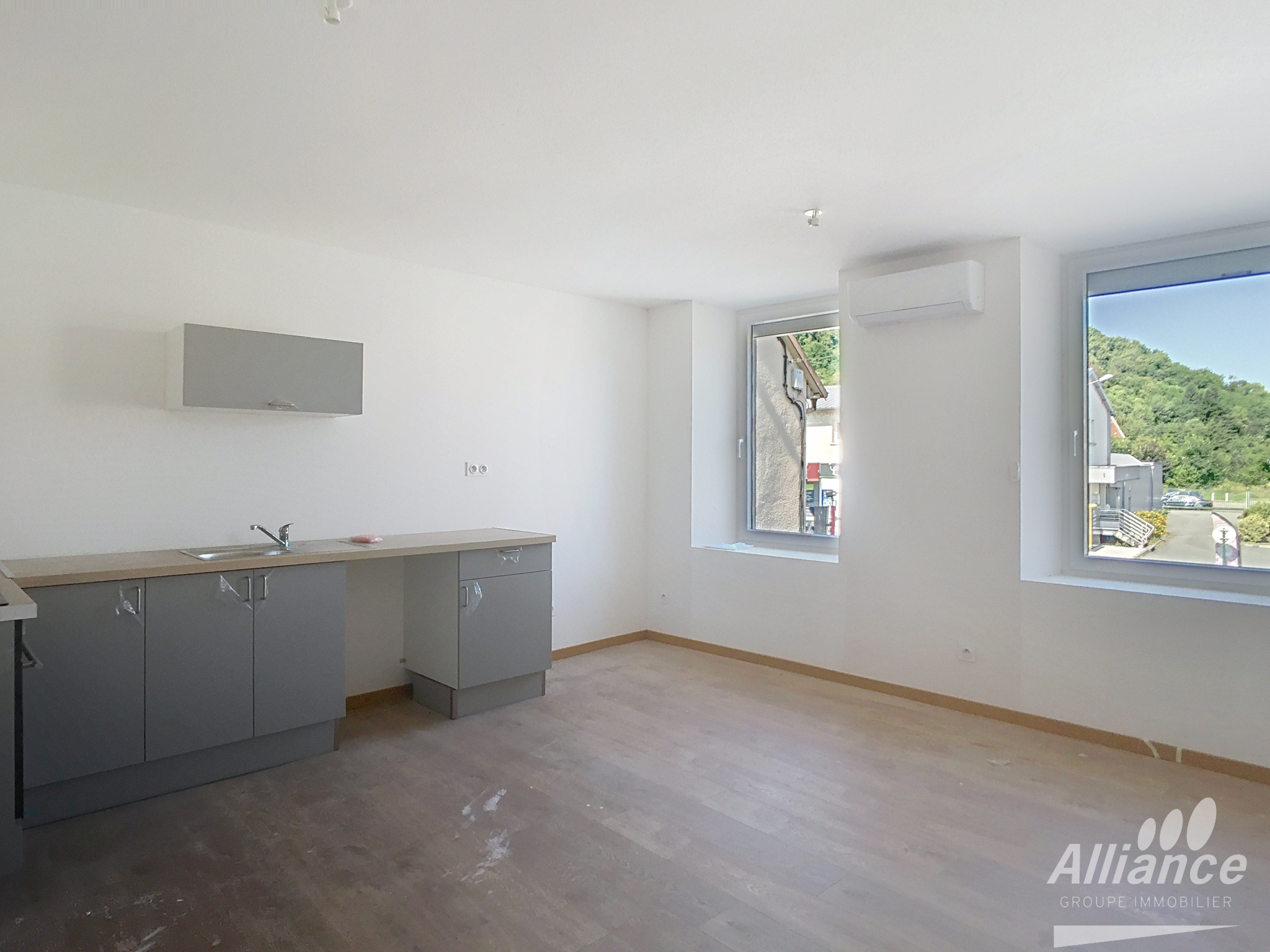 LOUE F3 1ER ETAGE