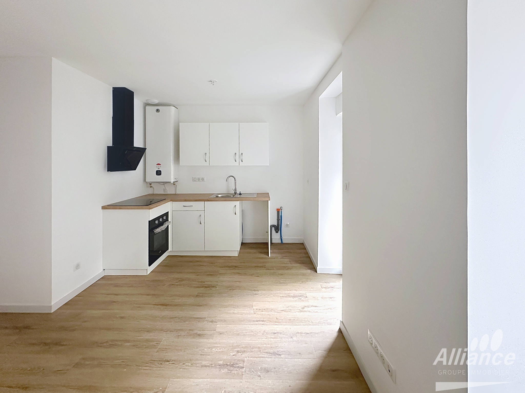 Appartement 2 pièces entièrement rénové en rez de jardin  Lu