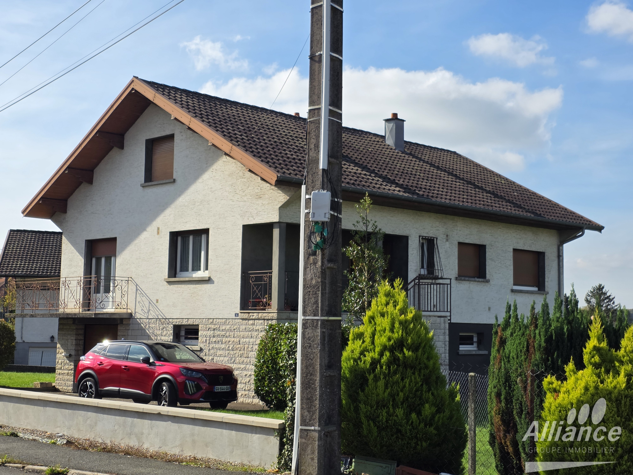 Maison T5 sur sous-sol + comble aménageable
