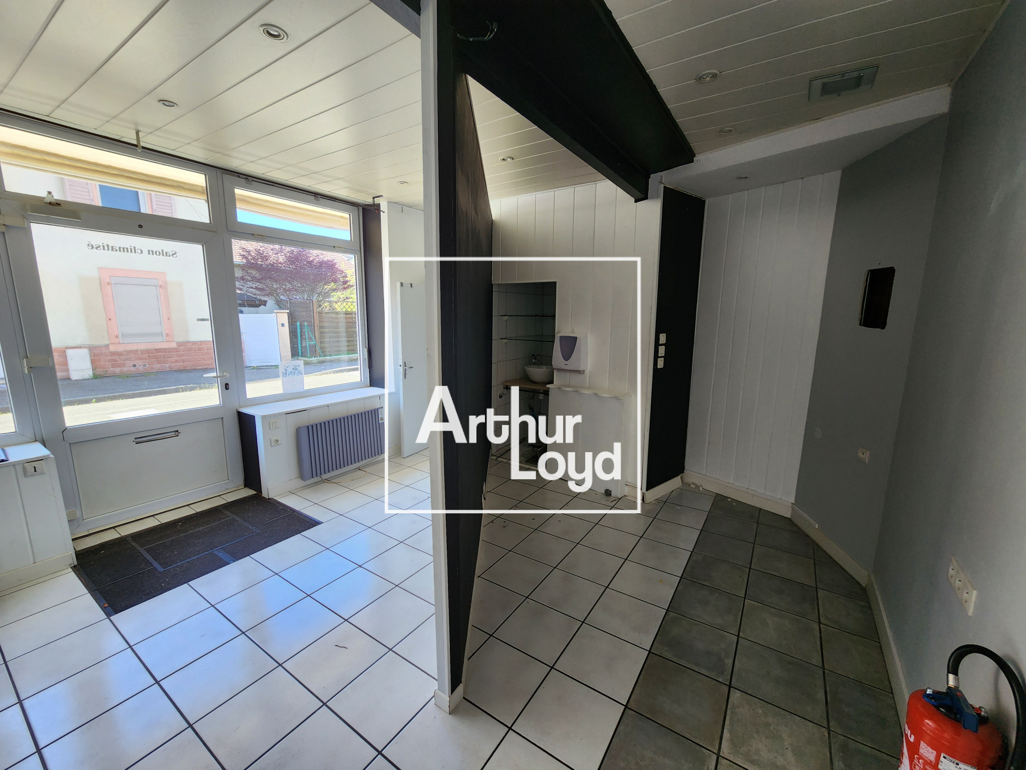Local commercial 30m2   Visibilité & Parking   Fesches-le-Ch