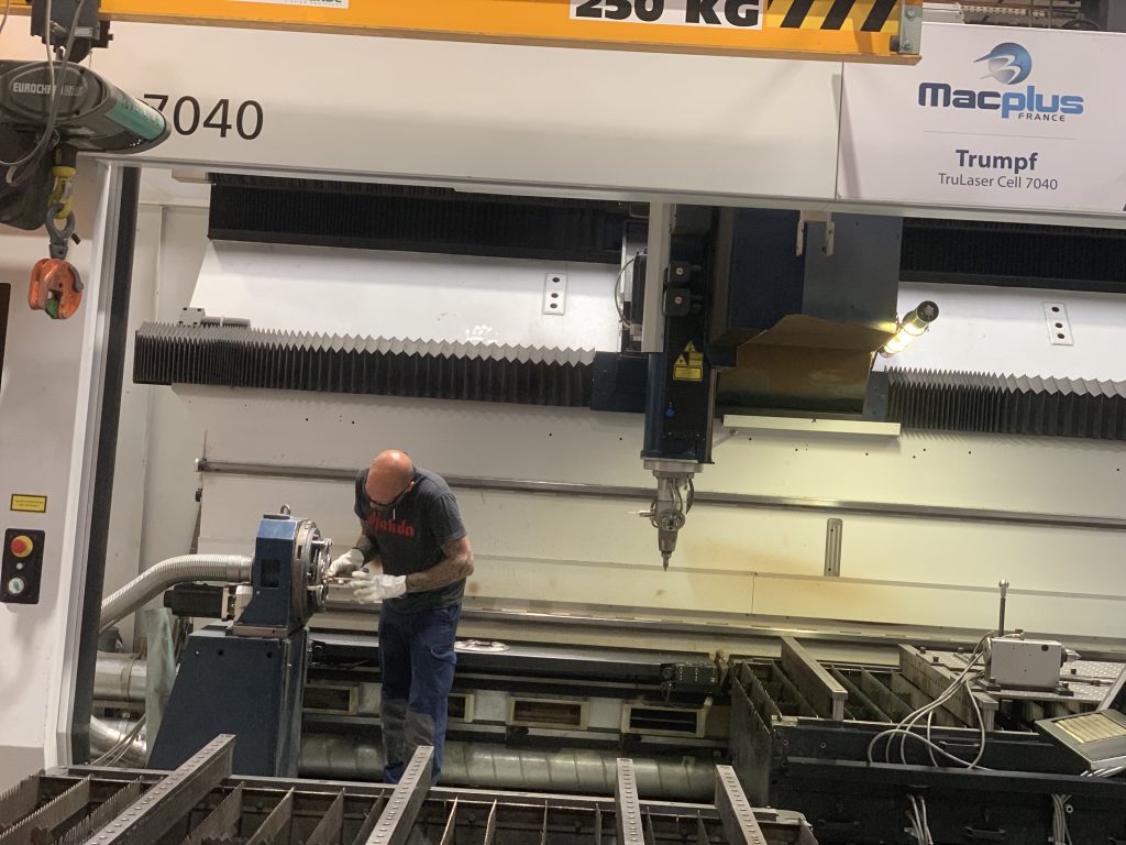 M-Plus s'est doté d'équipement de pointe pour proposer des soudure laser.