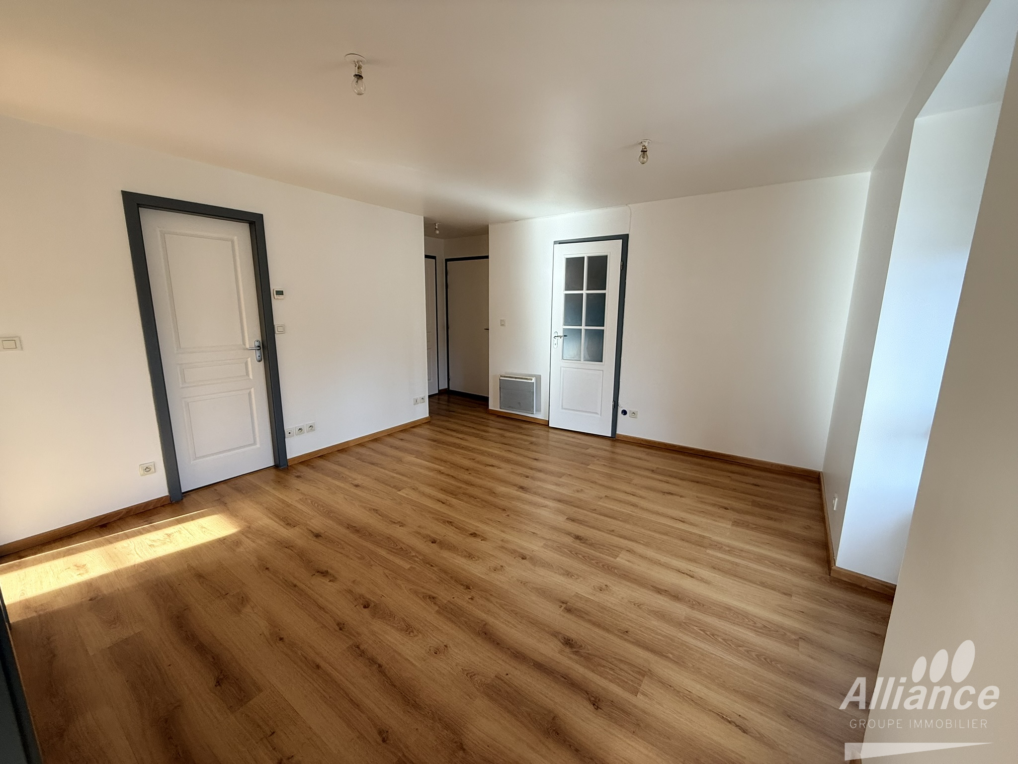 APPARTEMENT T3 A LOUER ETOUVANS