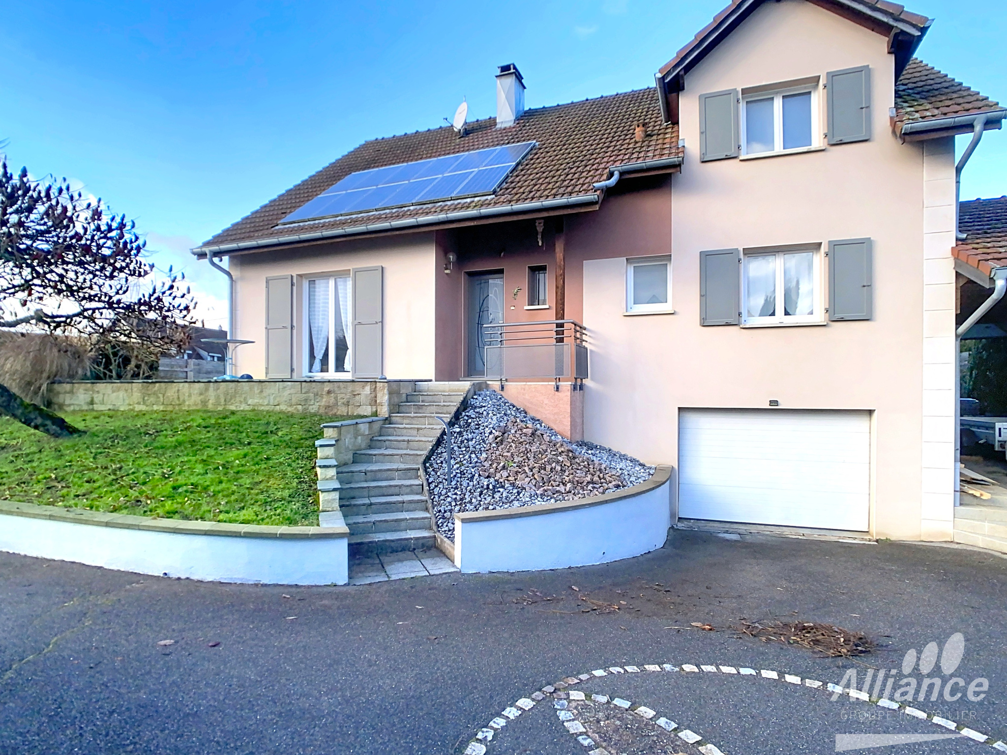 Maison meublée  avec piscine