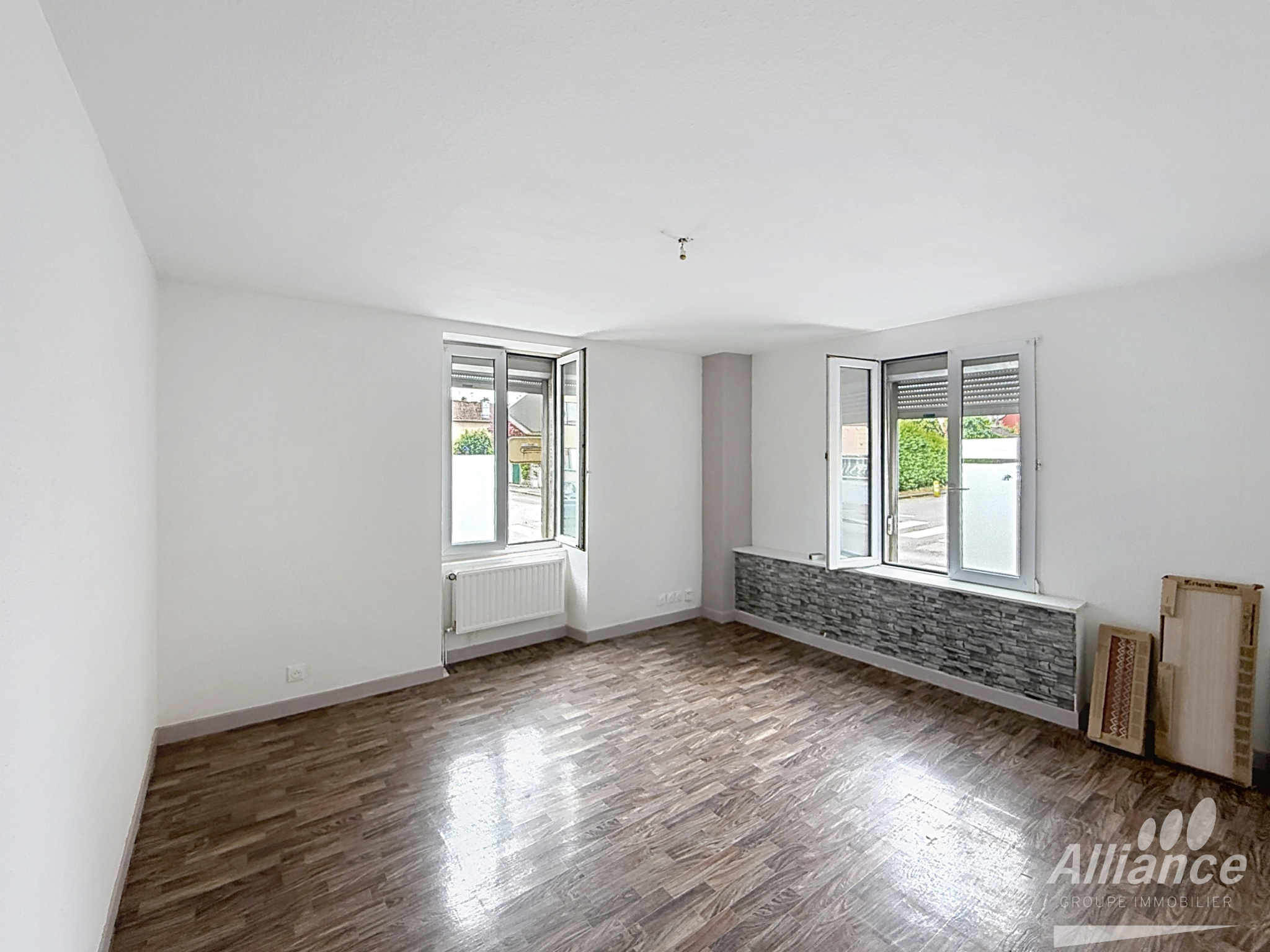 À LOUER   Appartement T3 de 55m2 avec garage et cave à Belfo