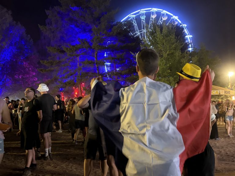 Un drapeau français aux Eurockéennes.