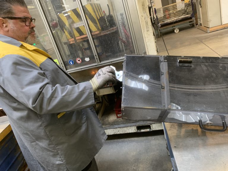 La fondation Pluriel dispose de quatre unités de production à Étupes, tournées vers l'industrie automobile.