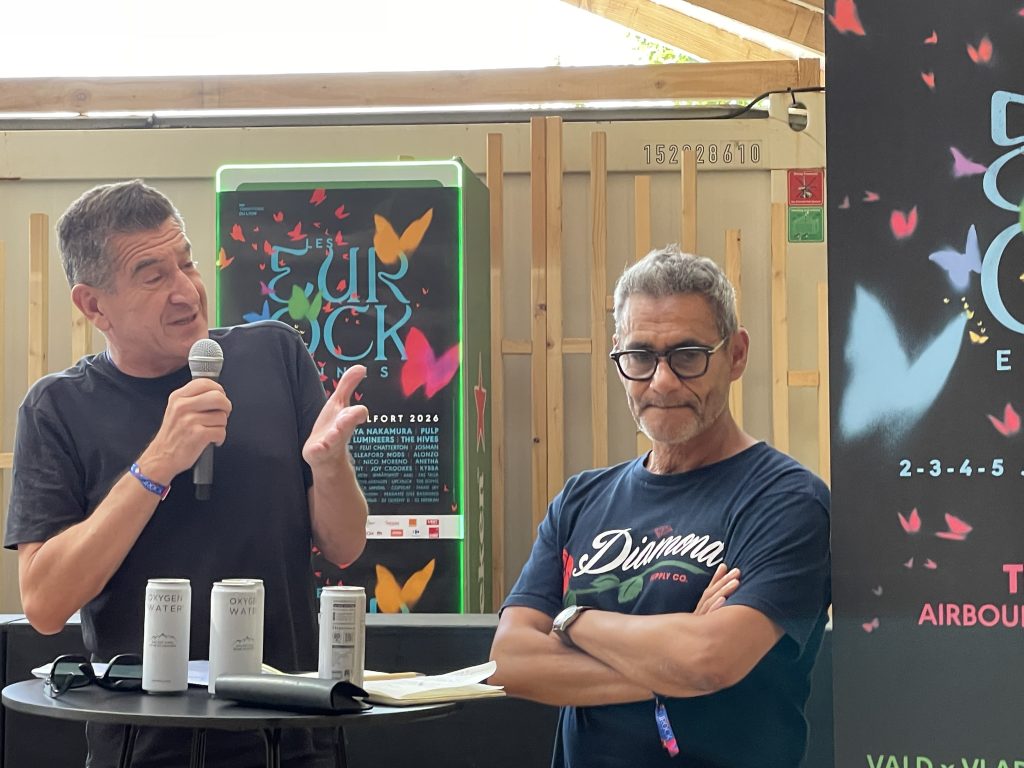Mathieu Pigasse, président de Territoire de Musique, association organisatrice des Eurockéennes, et Jean-Paul Roland, directeur, lors de la conférence de presse de bilan de l'édition , ce dimanche juillet.