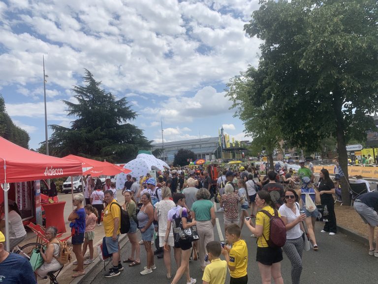 Toute la journée, la foule était présente au village du Tour de France, à Belfort.