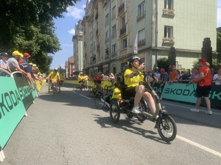 L'initiative "Vélo pour tous" a sensibilisé aux enjeux du handicap lors de l'arrivée du Tou de France à Belfort le 17 juillet 2026.