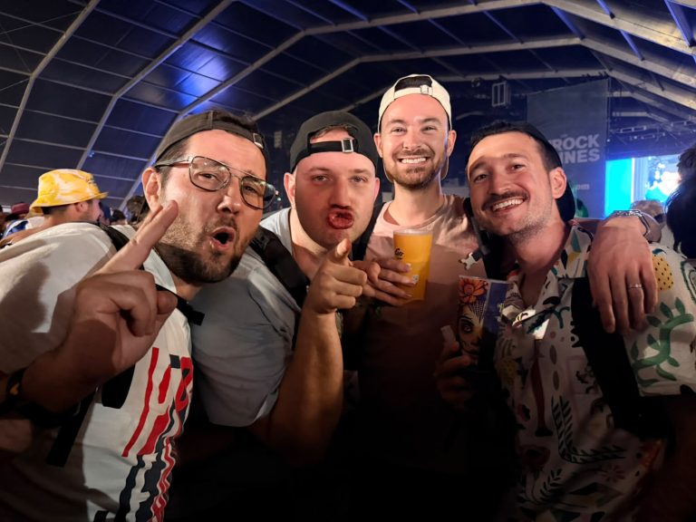Les festivaliers ont profité du match entre amis.