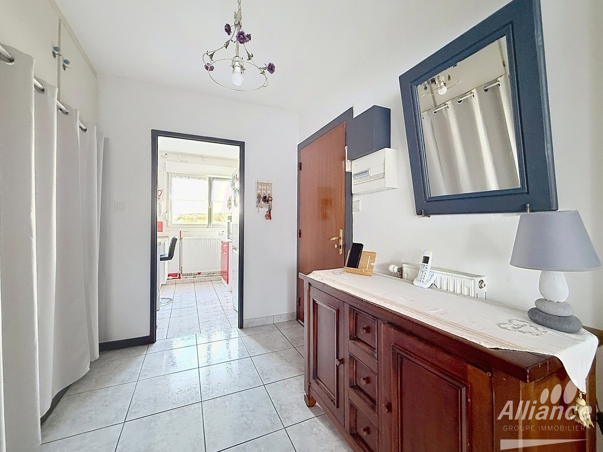 APPARTEMENT  T3  ENTIEREMENT  RENOVE AVEC GARAGE ET VUE DEGA