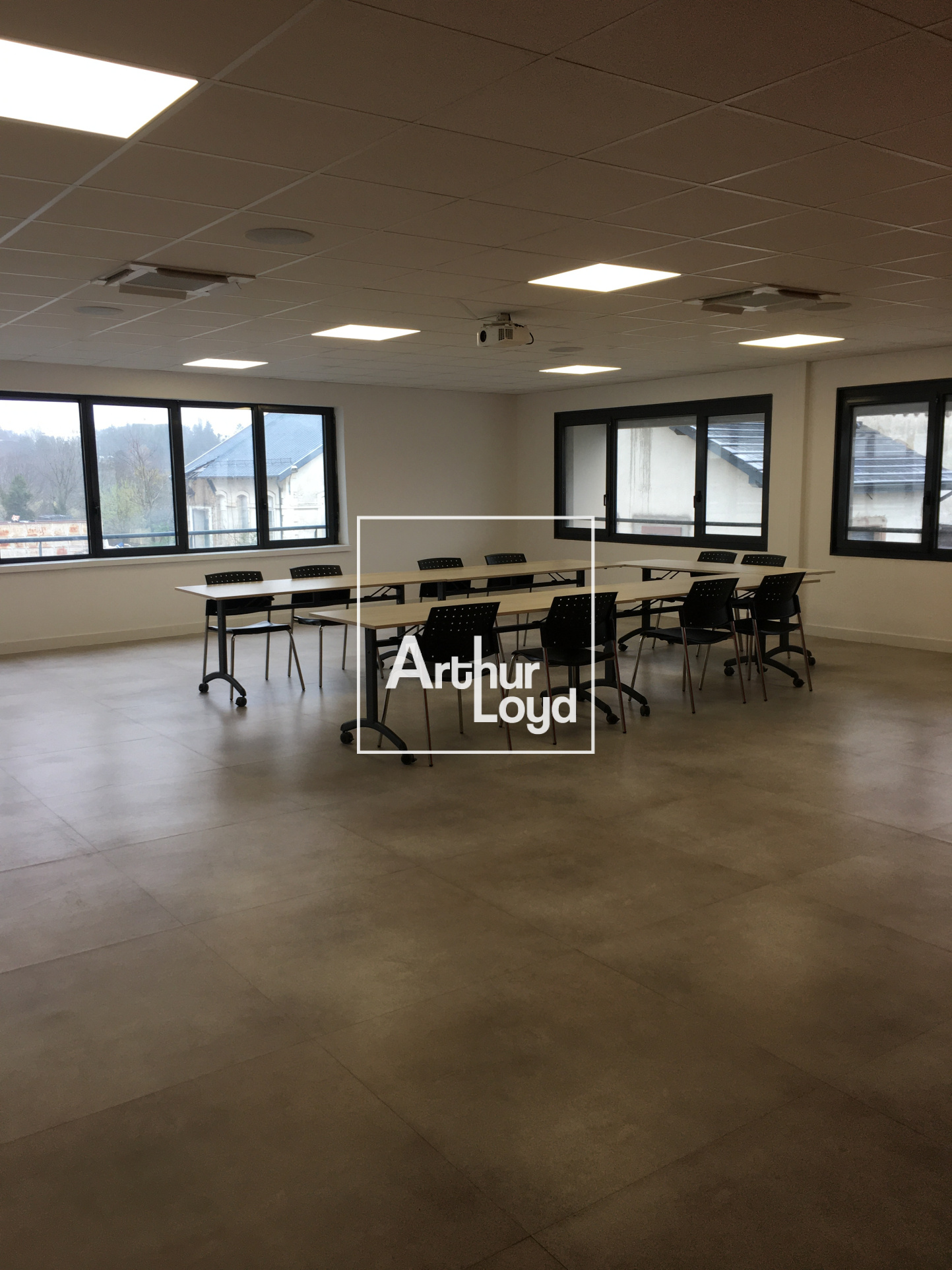 A vendre espace pour bureaux de 440m2  Montbéliard quartier