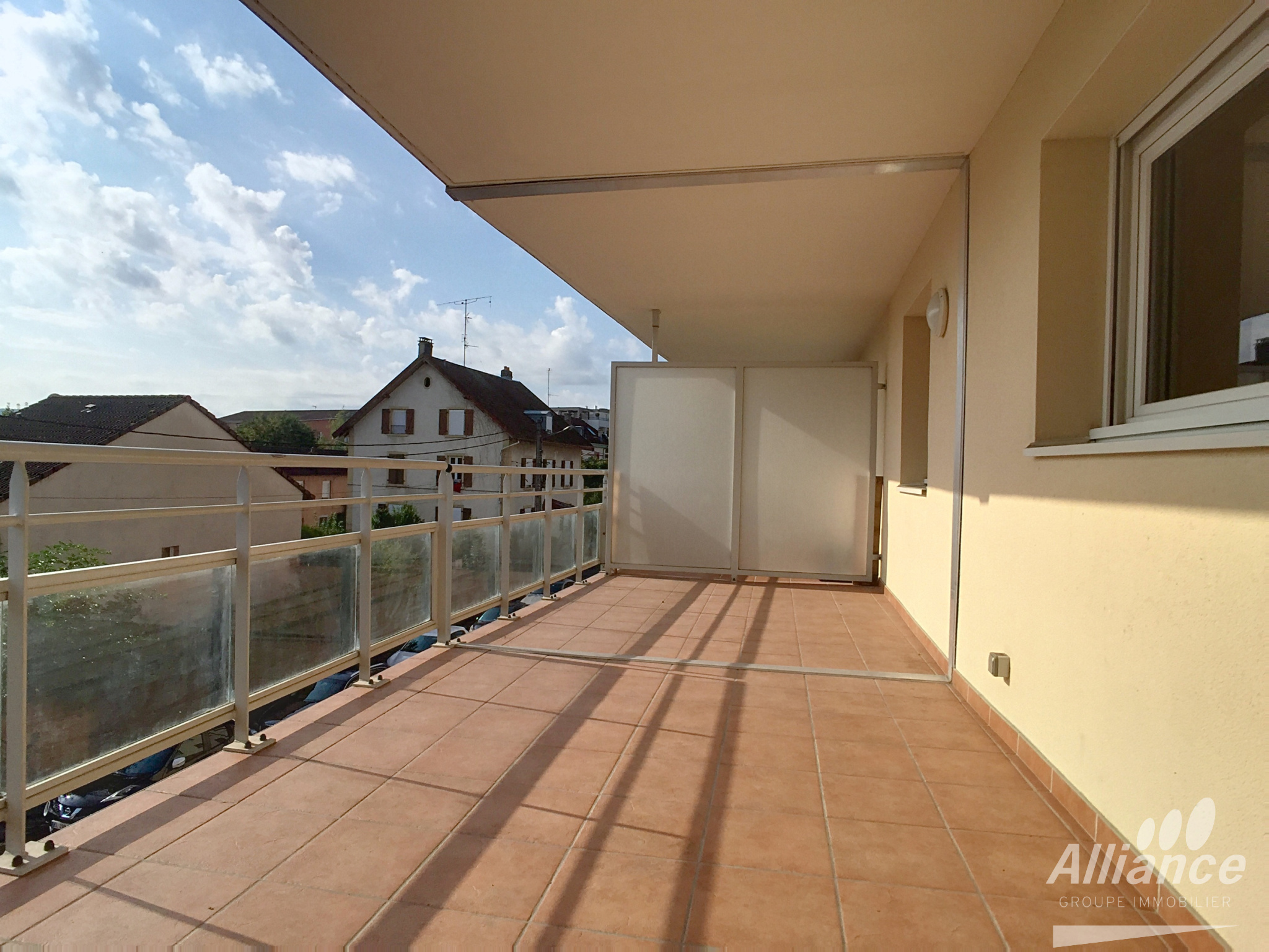LOUE F5 DANS RESIDENCE DE STANDING AVEC TERRASSE + ASCENSEUR