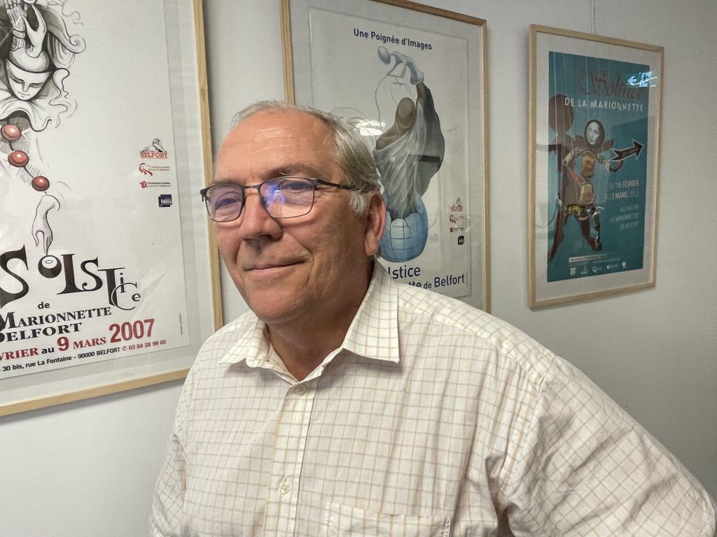 Jean-Paul Lang, créateur de la compagnie "Une poignée d'images" et du Théâtre de marionnettes de Belfort.