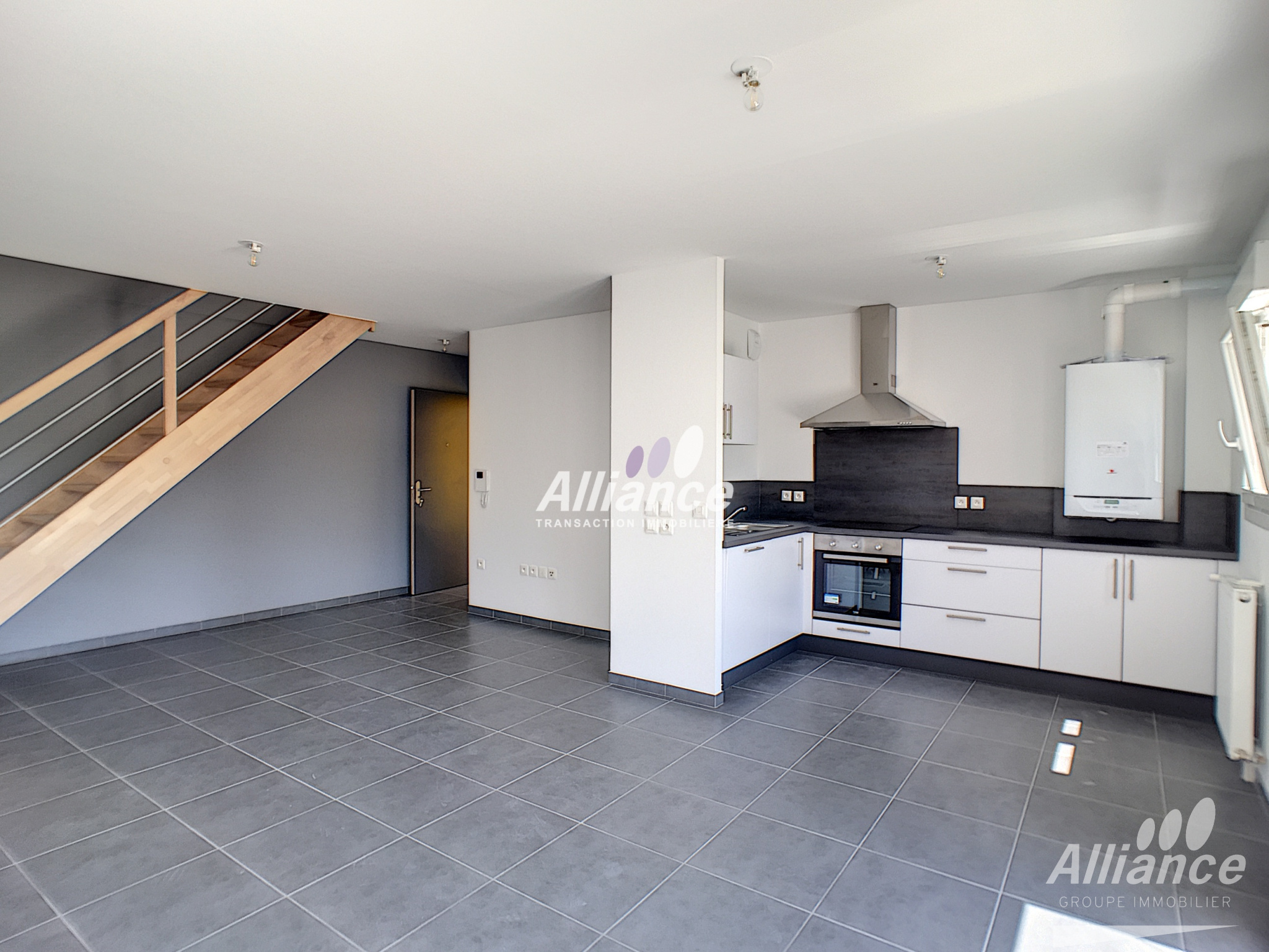 BAVANS T3 DUPLEX AVEC 2 TERRASSES