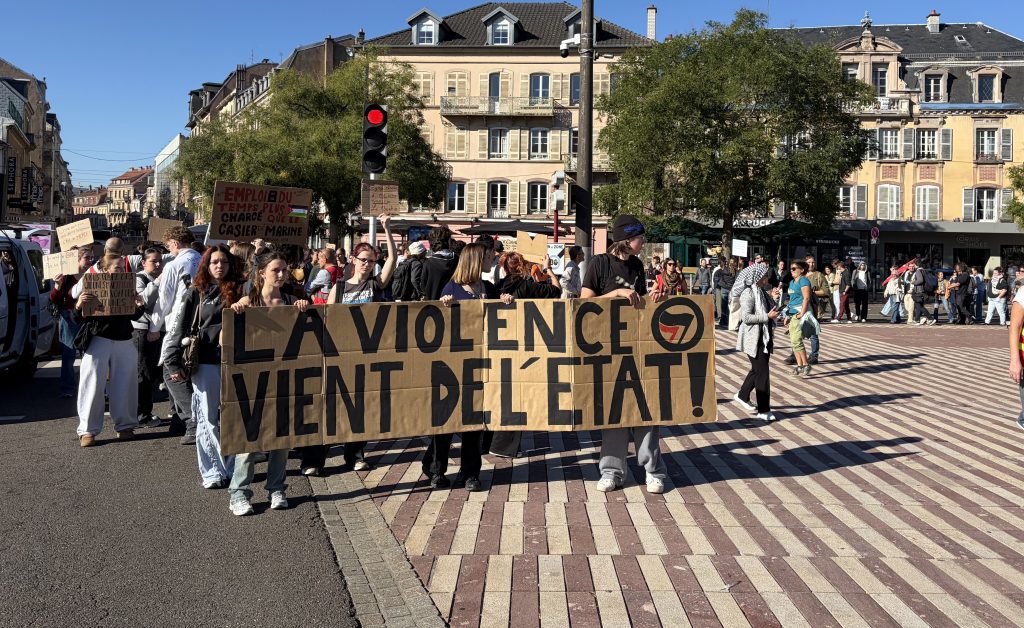 Les lycéens sur la place Corbis.