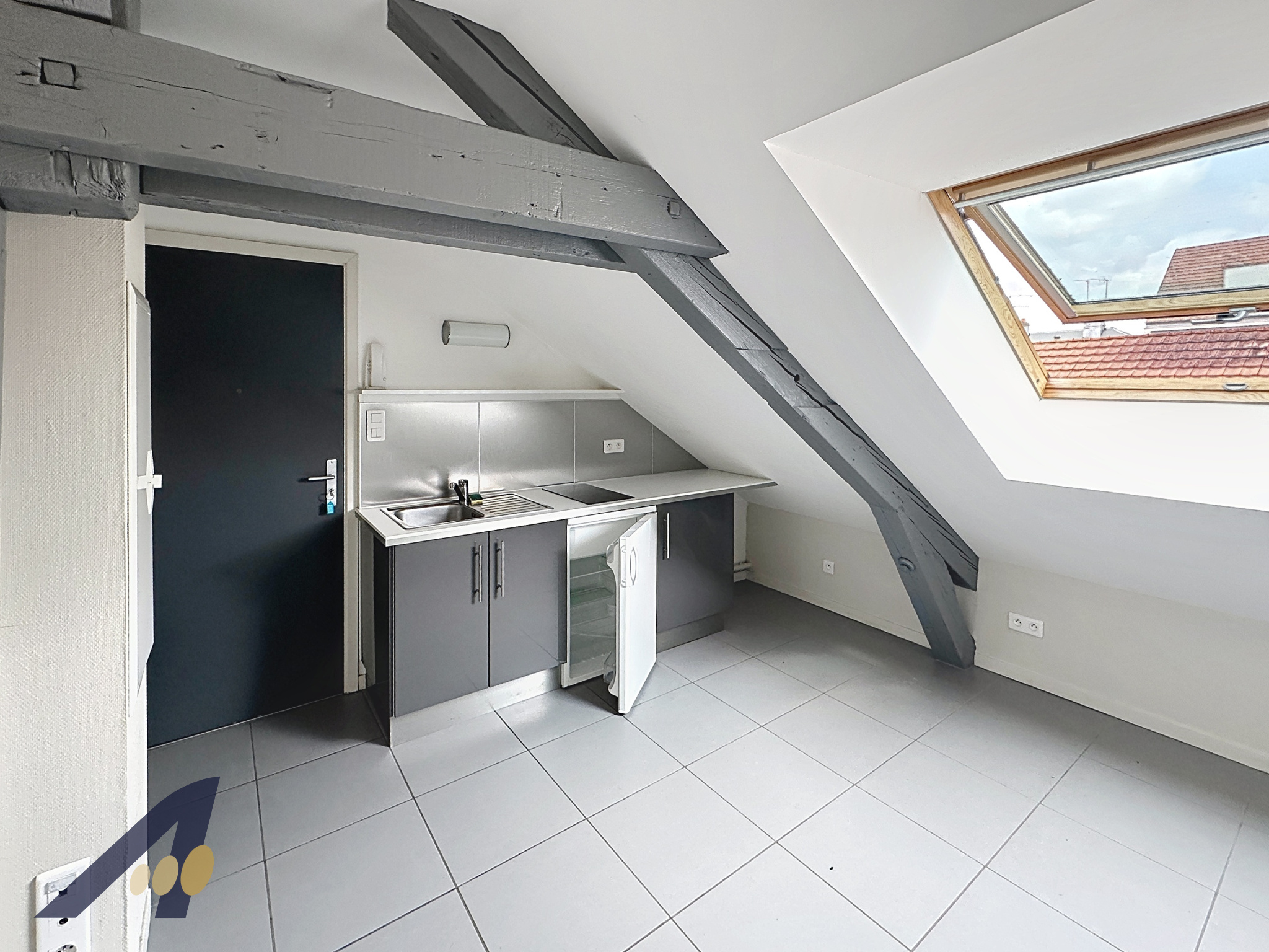 STUDIO RECENT CENTRE VILLE BELFORT — photo 1