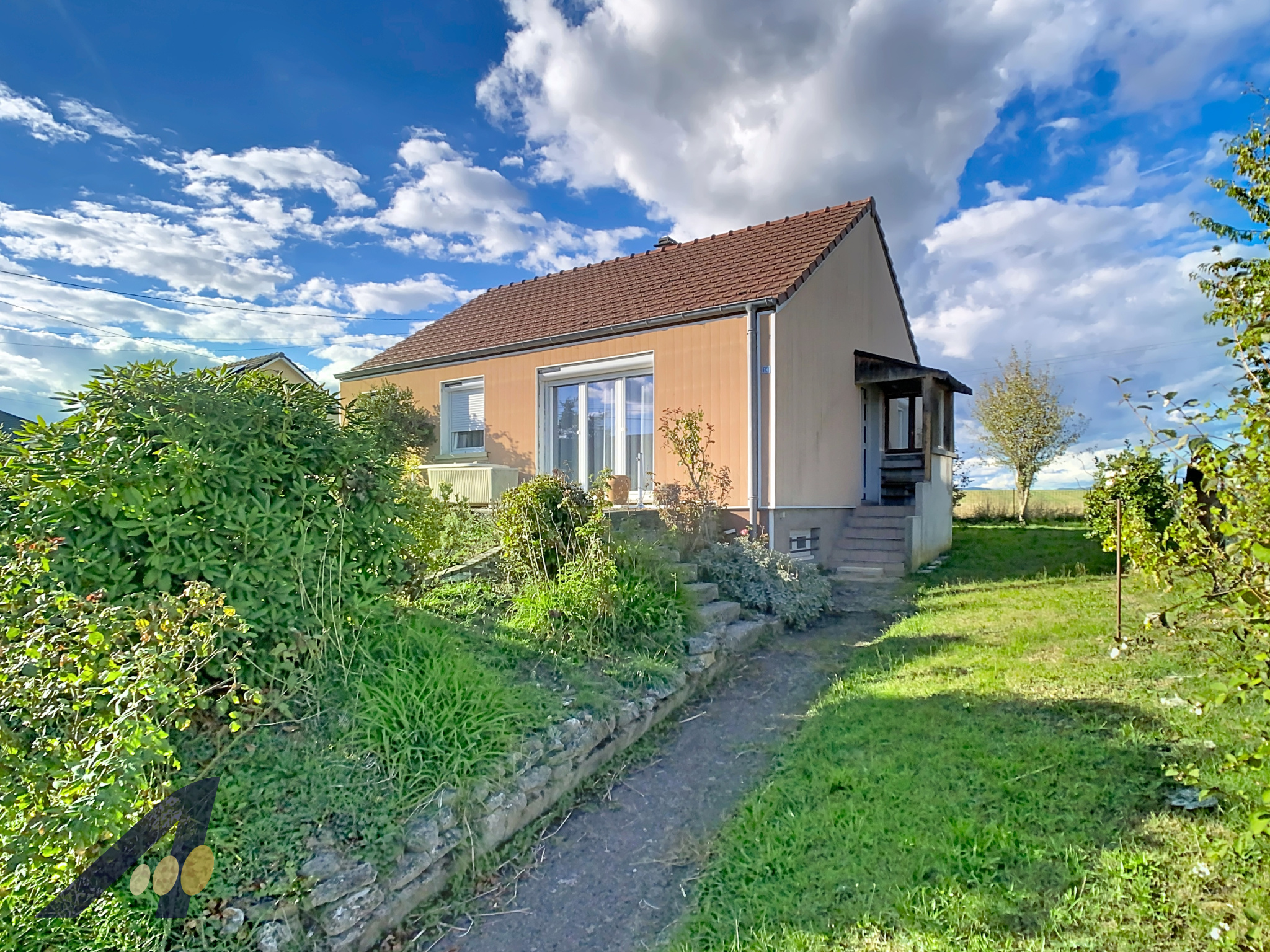 Maison T4/5 sur sous-sol – excellent emplacement — photo 1