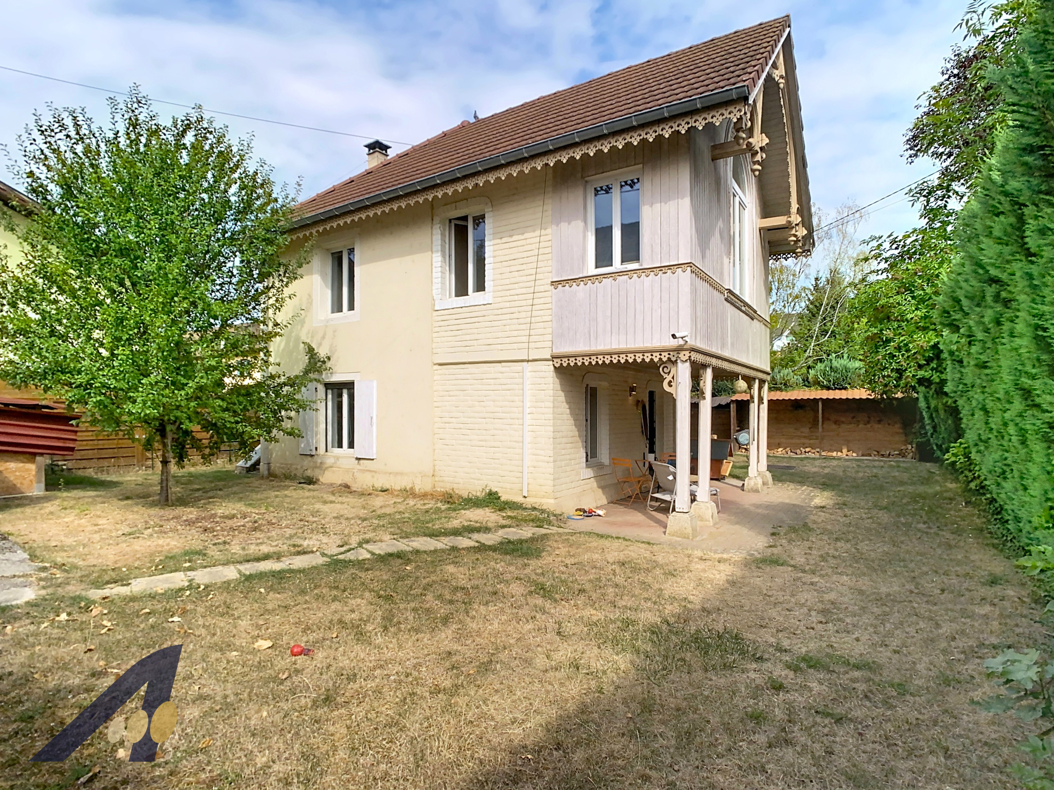 Maison 4/5 pièces DELLE Centre – Jardin clos, terrasse… — photo 1