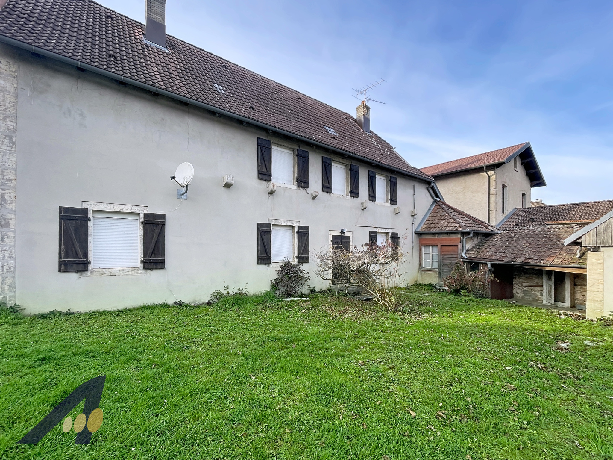 Maison ancienne de 188 m2 Charme, volumes et fort… — photo 1