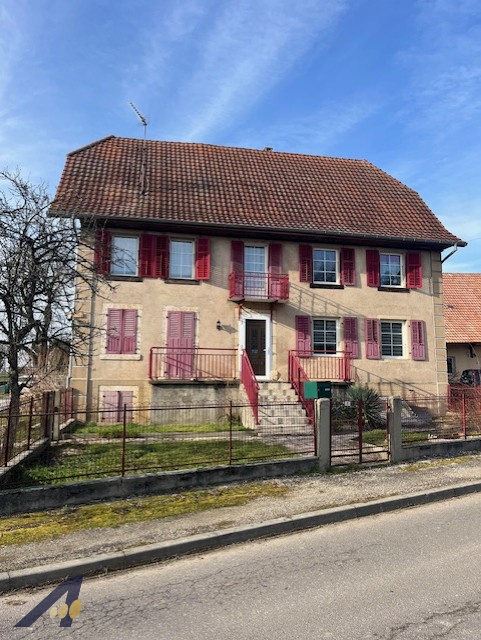 Maison à Suarce sur un terrain 3038 m22 — photo 1