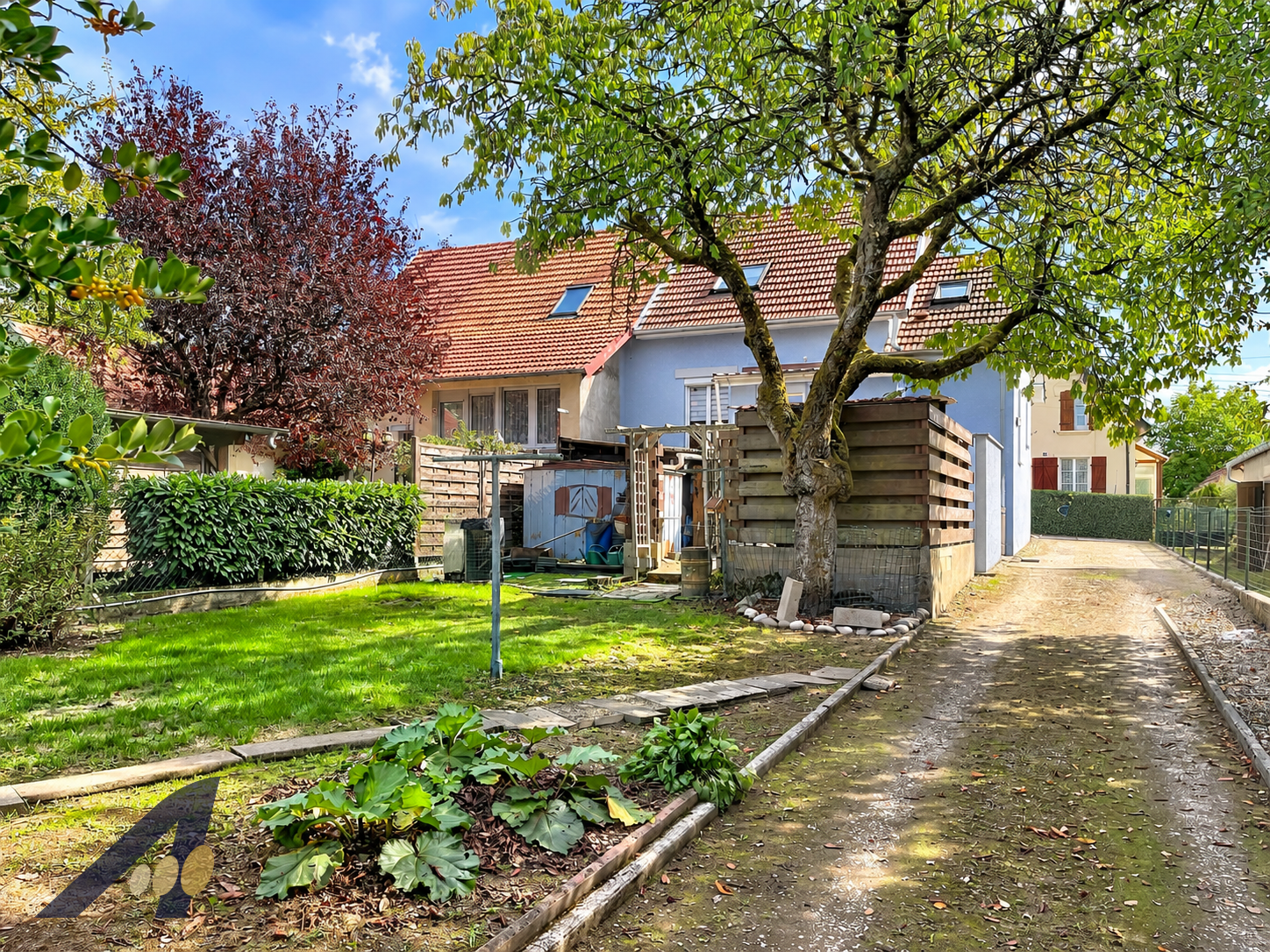 Charmante maison avec jardin, terrasse et grand garage dans — photo 1
